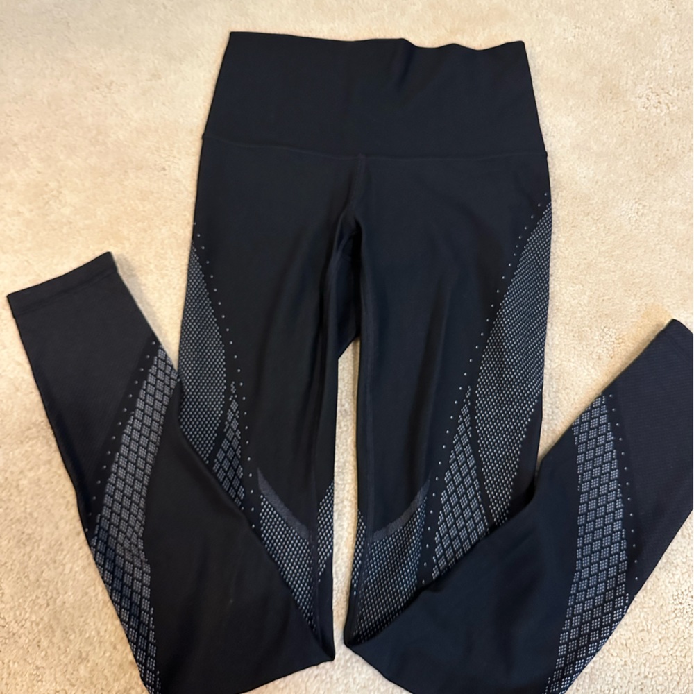 Lululemon Athletica Black High-Waisted Leggings with Mesh Panels